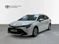 Vit Begagnad 2023 Toyota Corolla Active Kombi | 289 900 kr (Marknadspris)