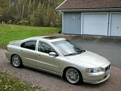 Silver Begagnad 2005 Volvo S60 Summum Sedan | 67 000 kr (Dyr)