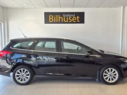 Svart Begagnad 2016 Ford Focus Titanium Kombi | 88 900 kr (Marknadspris)