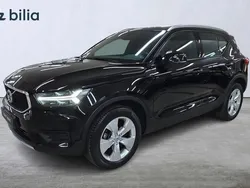 Svart Begagnad 2022 Volvo XC40 Momentum SUV | 288 900 kr (Superpris)