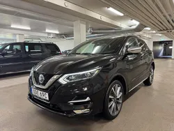 Svart Begagnad 2019 Nissan Qashqai 360º SUV | 199 900 kr (Marknadspris)