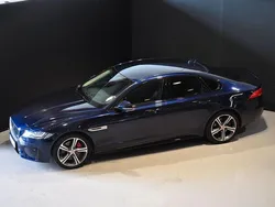 Mörkblå Begagnad 2016 Jaguar XF S Sedan | 259 000 kr