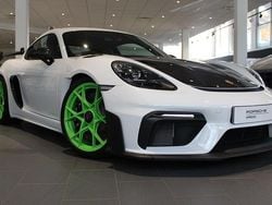 Vit Begagnad 2024 Porsche 718 Cayman GT4 Sportkupé | 1 495 000 kr