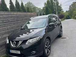Svart Begagnad 2015 Nissan X-Trail SUV | 135 000 kr (Lite dyr)