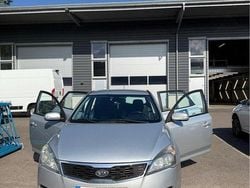 Silver Begagnad 2010 Kia Ceed 4 Halvkombi | 42 000 kr (Bra pris)