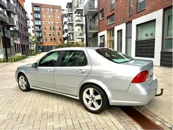Grå Begagnad 2006 Saab 9-5 Linear Sedan | 18 900 kr (Marknadspris)