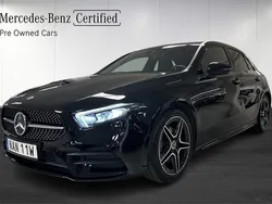 Svart Begagnad 2022 Mercedes A180 AMG Halvkombi | 289 700 kr (Marknadspris)