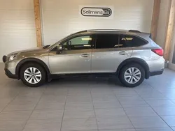 Ljusbrun Begagnad 2015 Subaru Outback SUV | 129 000 kr (Marknadspris)