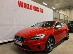 Röd Begagnad 2016 Volvo V40 R-Design Halvkombi | 164 900 kr (Marknadspris)