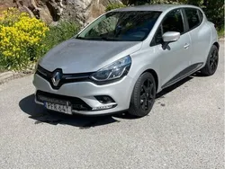 Silver Begagnad 2017 Renault Clio IV Zen Halvkombi | 92 500 kr (Marknadspris)