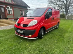 Röd Begagnad 2012 Renault Trafic Van | 55 000 kr (Marknadspris)