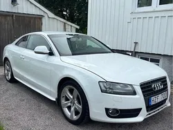 Vit Begagnad 2009 Audi A5 Comfort Sportkupé | 89 000 kr (Marknadspris)