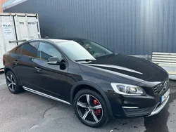 Svart Begagnad 2018 Volvo S60 CC Standard Sedan | 195 000 kr (Marknadspris)