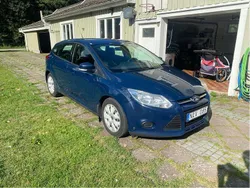 Blå Begagnad 2013 Ford Focus Halvkombi | 39 900 kr (Bra pris)