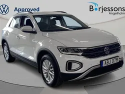 Vit Begagnad 2024 VW T-Roc Life SUV | 319 000 kr (Dyr)