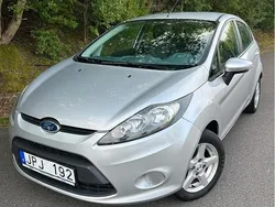Grå Begagnad 2009 Ford Fiesta Halvkombi | 39 900 kr (Marknadspris)