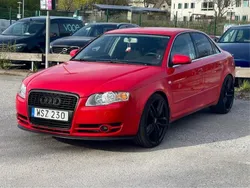 Röd Begagnad 2005 Audi A4 Comfort Sedan | 39 900 kr (Marknadspris)