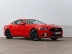 Röd Begagnad 2016 Ford Mustang GT Sportkupé | 379 000 kr (Marknadspris)