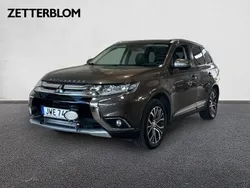 Brun Begagnad 2015 Mitsubishi Outlander SUV | 174 900 kr (Dyr)