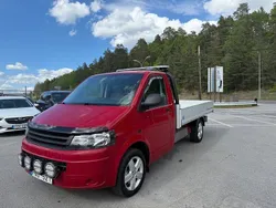 Flerfärgad (röd) Begagnad 2011 VW T5 Van | 89 900 kr (Marknadspris)