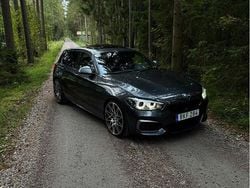 Grå Begagnad 2018 BMW M140 M Sport Halvkombi | 390 000 kr (Marknadspris)