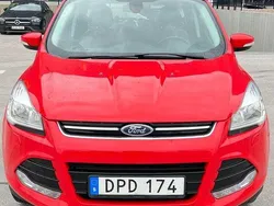 Röd Begagnad 2015 Ford Kuga Titanium SUV | 103 000 kr (Bra pris)