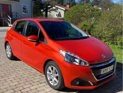 Orange Begagnad 2018 Peugeot 208 Halvkombi | 89 900 kr (Marknadspris)