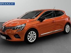 Orange Begagnad 2023 Renault Clio V Intens Halvkombi | 179 900 kr (Marknadspris)
