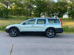 Grön Begagnad 2005 Volvo XC70 Summum SUV | 45 000 kr (Marknadspris)