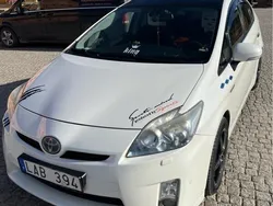 Vit Begagnad 2010 Toyota Prius Halvkombi | 105 000 kr (Marknadspris)