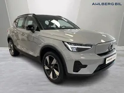 Grå Begagnad 2023 Volvo XC40 Core SUV | 459 500 kr