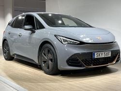 Ljusgrå (panotgrau) Begagnad 2022 Cupra Born Halvkombi | 234 000 kr (Marknadspris)