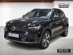 Svart Begagnad 2023 Volvo XC40 Plus SUV | 339 000 kr