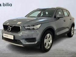 Grå Begagnad 2022 Volvo XC40 Momentum SUV | 299 900 kr (Bra pris)