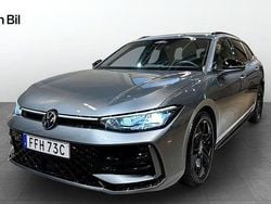 Mörkgrå Begagnad 2024 VW Passat R-line Kombi | 459 900 kr