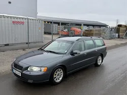 Grå Begagnad 2008 Volvo V70 Momentum Kombi | 35 000 kr (Marknadspris)