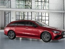 Röd (röd metallic) Ny 2025 Mercedes CLA200 Shooting Brake AMG Kombi | 463 000 kr (Lite dyr)