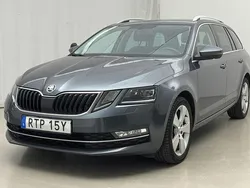 Mörkgrå Begagnad 2019 Skoda Octavia Style | 184 800 kr