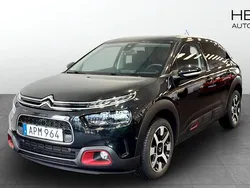 Svart (black) Begagnad 2018 Citroën C4 Cactus Shine Halvkombi | 129 900 kr (Marknadspris)