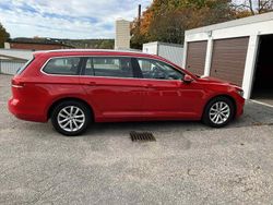 Röd Begagnad 2015 VW Passat Kombi | 125 000 kr (Bra pris)