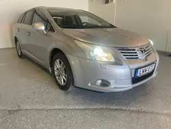 Silver Begagnad 2011 Toyota Avensis Business Edition Kombi | 74 900 kr (Marknadspris)