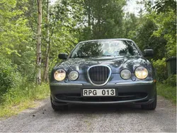 Grå Begagnad 2000 Jaguar S-Type S Sedan | 35 000 kr (Bra pris)