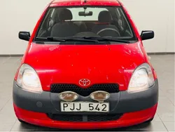 Röd Begagnad 2003 Toyota Yaris Halvkombi | 6 900 kr (Bra pris)