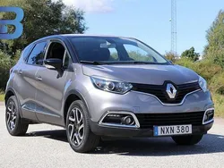 Flerfärgad Begagnad 2016 Renault Captur SUV | 104 900 kr (Marknadspris)