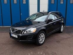 Svart Begagnad 2010 Volvo XC60 Summum SUV | 119 900 kr (Marknadspris)