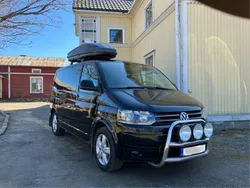 Svart Begagnad 2015 VW Multivan Minibuss | 199 000 kr (Bra pris)