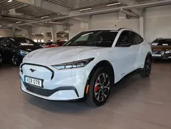 Vit Begagnad 2021 Ford Mustang Mach-E Standard Range SUV | 429 800 kr (Dyr)