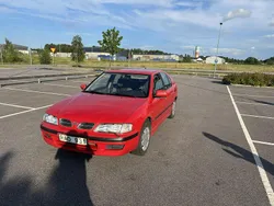 Röd Begagnad 2000 Nissan Primera Halvkombi | 16 500 kr