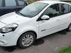 Vit Begagnad 2013 Renault Clio R.S. Halvkombi | 50 000 kr (Marknadspris)