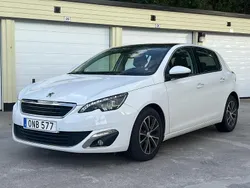 Vit Begagnad 2013 Peugeot 308 Allure Halvkombi | 99 600 kr (Marknadspris)